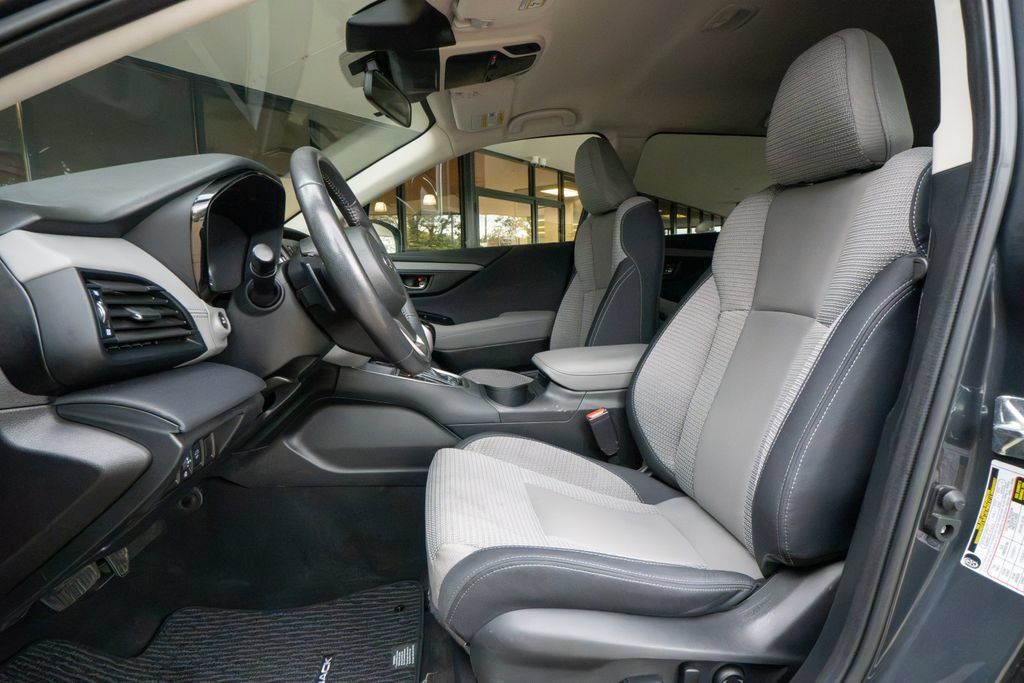 Used 2023 Subaru Outback Premium AWD/4WD image 8