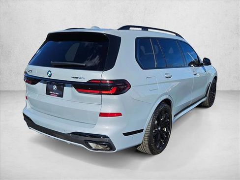 Certified 2025 BMW X7 xDrive40i w/ M Sport Package image 5