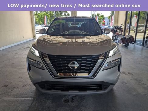 Used 2023 Nissan Rogue SV FWD image 9
