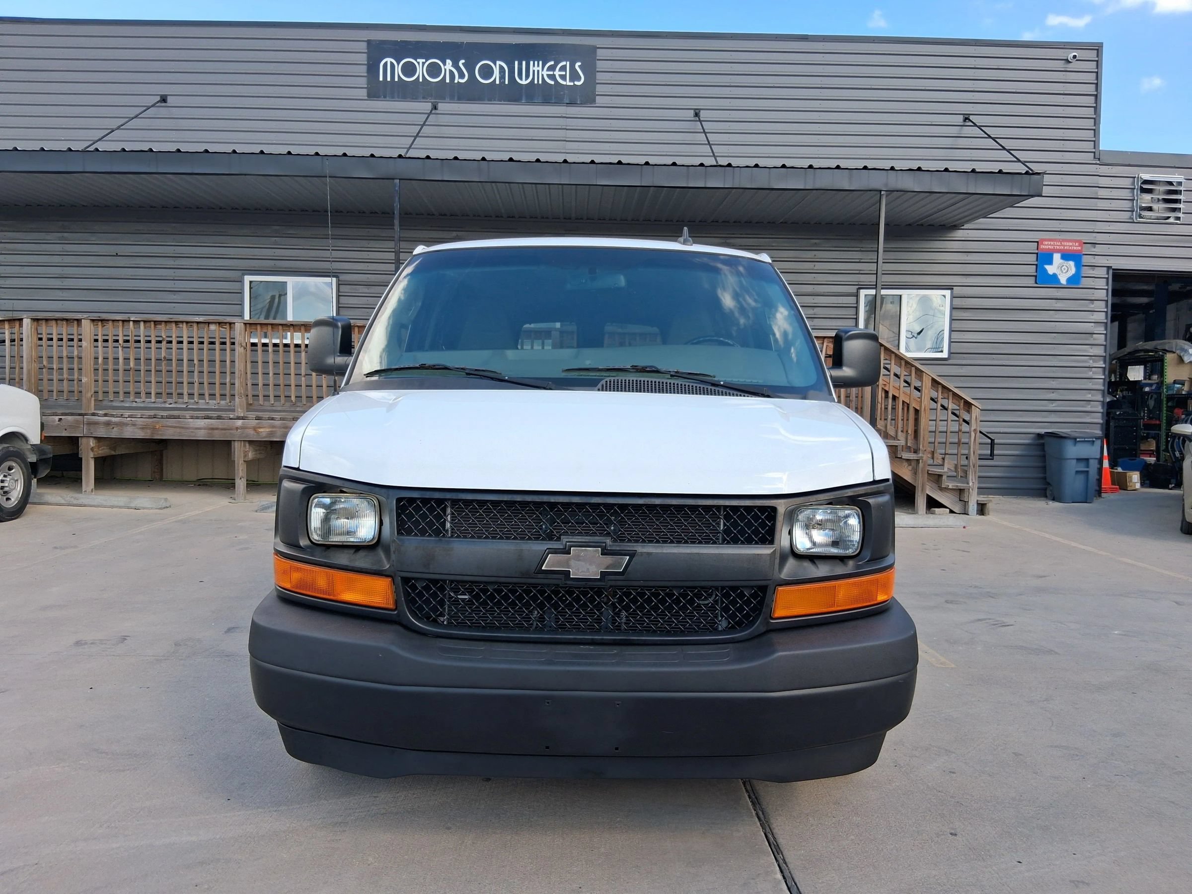 Used 2017 Chevrolet Express 2500 LS RWD image 13