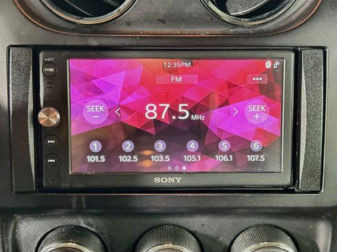 Used 2014 Jeep Patriot Sport w/ Power Value Group FWD image 18