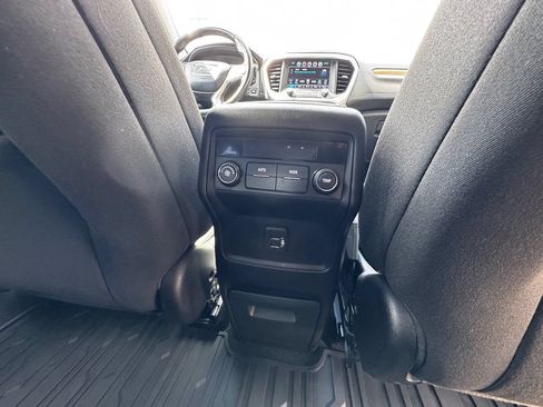 Used 2019 GMC Acadia SLE AWD/4WD image 35