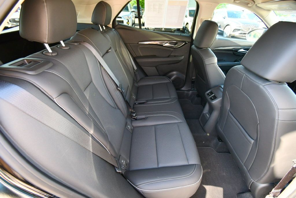 Used 2023 Buick Envision Essence AWD/4WD image 19