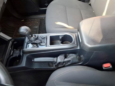 Used 2019 Toyota Tacoma TRD Off-Road w/ Technology Package image 14