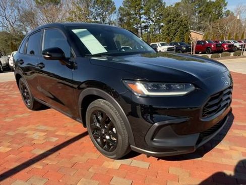 Used 2024 Honda HR-V Sport image 3