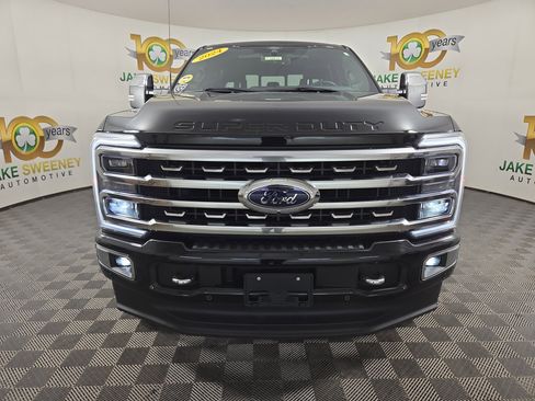 Used 2024 Ford F250 Platinum image 3