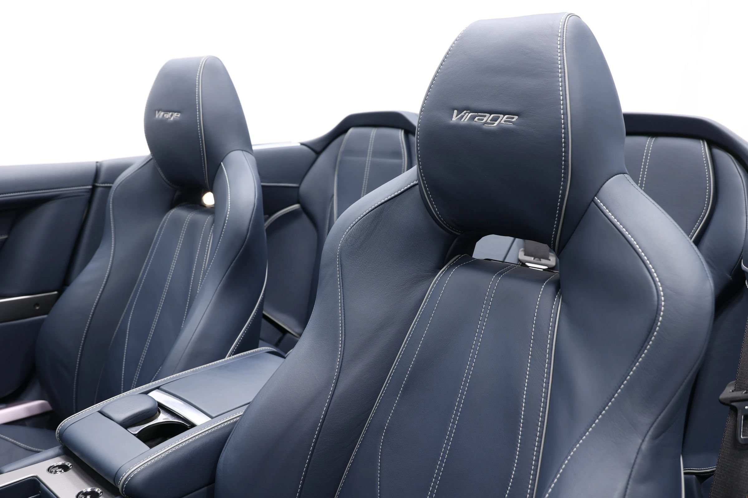 Used 2012 Aston Martin Virage Volante RWD image 18