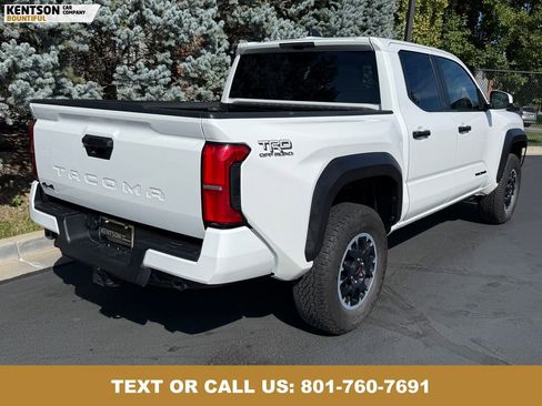Used 2025 Toyota Tacoma TRD Off-Road image 8
