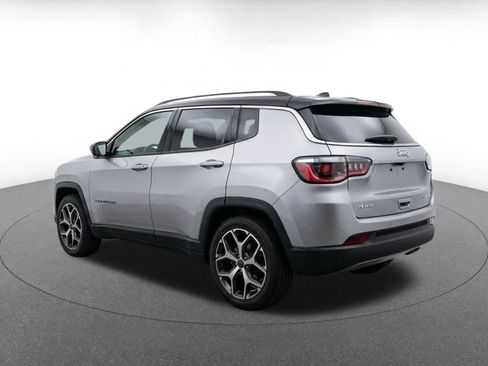 Used 2025 Jeep Compass Limited AWD/4WD image 7