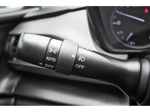 Used 2024 Subaru Crosstrek 2.0i Premium AWD/4WD image 17