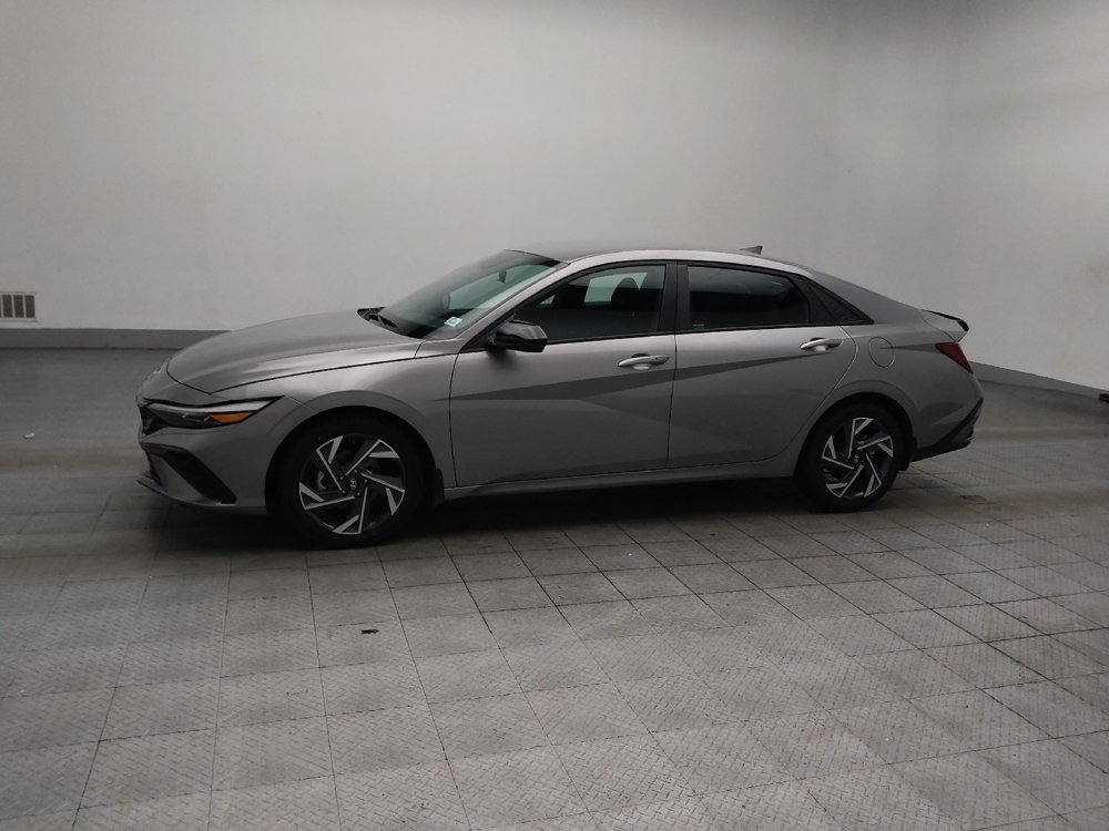 Used 2025 Hyundai Elantra Sport FWD image 2