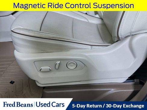 Used 2022 GMC Yukon XL Denali image 25