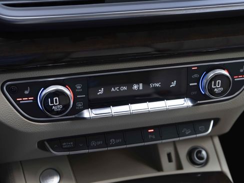 Used 2019 Audi Q5 2.0T Premium Plus AWD/4WD image 27