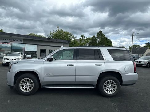 Used 2019 GMC Yukon SLT w/ Open Road Package image 3