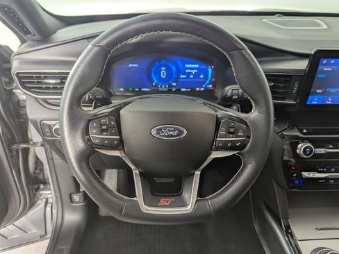 Used 2022 Ford Explorer ST AWD/4WD image 12