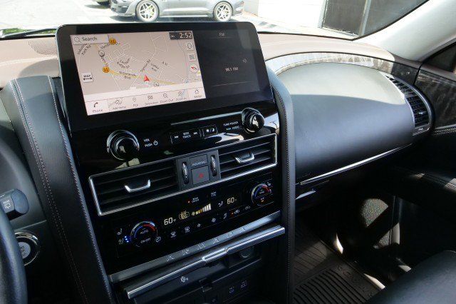 Used 2023 Nissan Armada Platinum w/ Captain's Chairs Package RWD image 13
