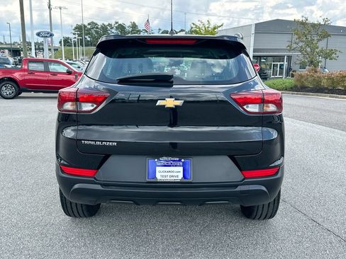 Used 2021 Chevrolet TrailBlazer LS FWD image 15