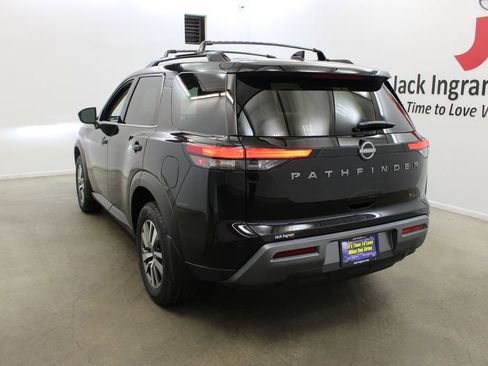 New 2026 Nissan Pathfinder SL FWD image 3