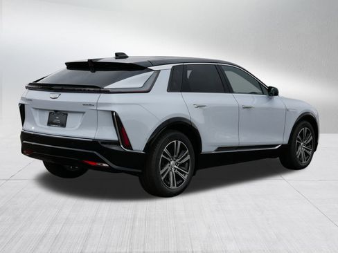 New 2026 Cadillac Lyriq Premium Luxury image 6
