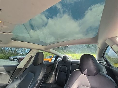 Used 2018 Tesla Model 3 Long Range image 20