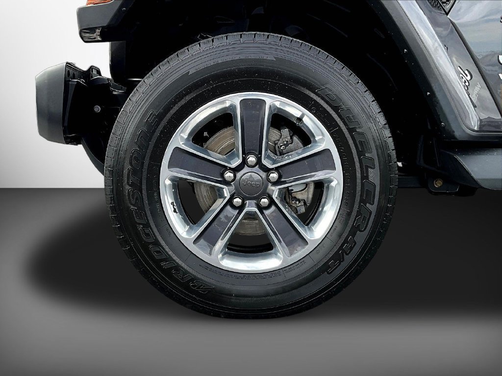 Used 2019 Jeep Wrangler Unlimited Sahara AWD/4WD image 35