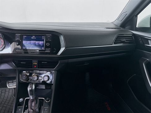 Used 2019 Volkswagen Jetta GLI image 20