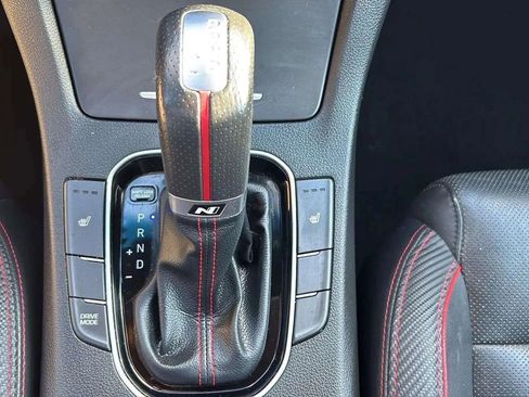 Used 2019 Hyundai Elantra GT N Line image 39