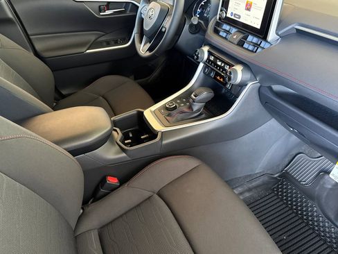 New 2025 Toyota RAV4 SE image 15