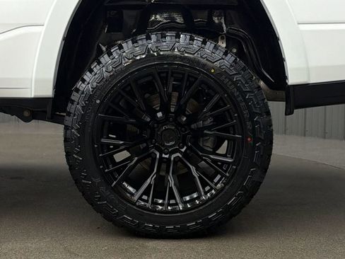 Used 2025 RAM 1500 Laramie w/ Night Edition image 12