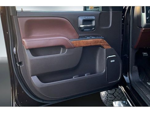 Used 2019 Chevrolet Silverado 3500 High Country w/ Duramax Plus Package image 18