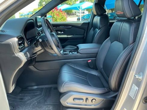 Certified 2025 Honda Pilot TrailSport image 13