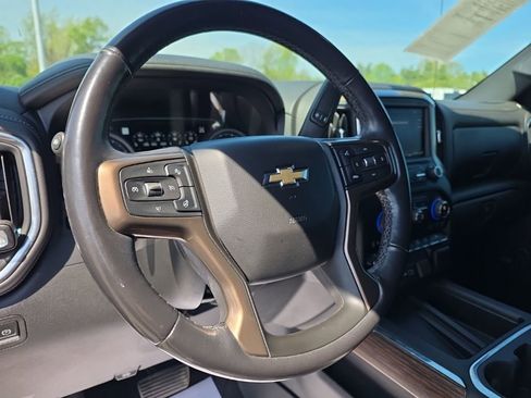 Used 2020 Chevrolet Silverado 1500 High Country w/ Technology Package image 9
