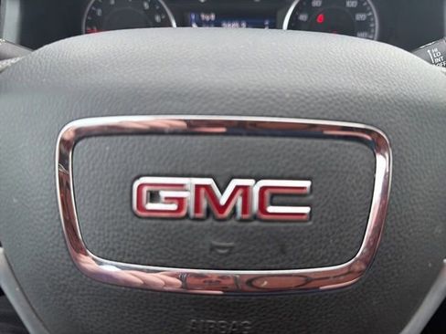 Used 2022 GMC Acadia SLE w/ Driver Convenience Package image 20