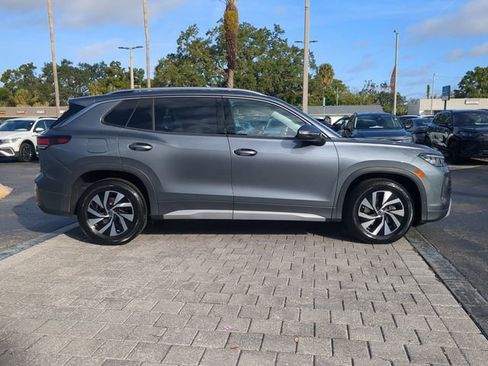 Certified 2025 Volkswagen Tiguan S image 3