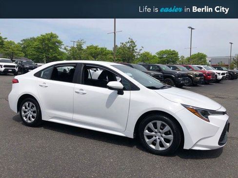 Certified 2024 Toyota Corolla LE FWD image 1