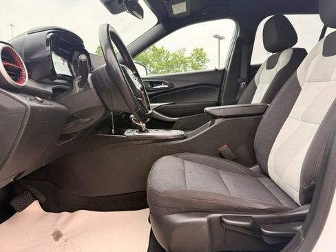 Used 2024 Chevrolet Trax RS FWD image 10