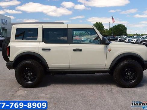 New 2026 Ford Bronco Badlands AWD/4WD image 4