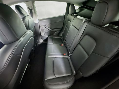 Used 2022 Tesla Model Y Performance image 26