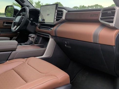 Used 2015 Subaru Legacy 2.5i Limited AWD/4WD image 29