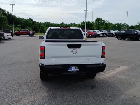 Used 2022 Nissan Frontier S RWD image 7