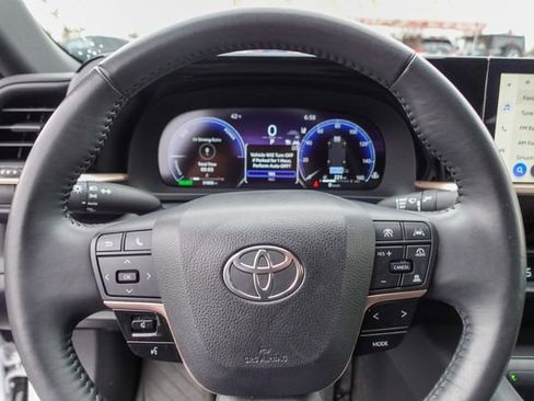 Certified 2023 Toyota Crown XLE image 12