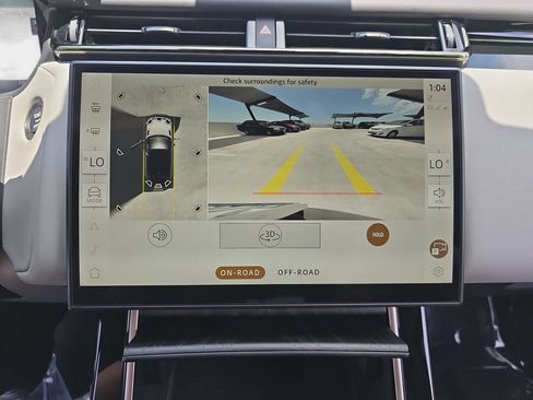 Certified 2026 Land Rover Range Rover Velar Dynamic SE AWD/4WD image 23