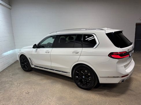 Used 2023 BMW X7 xDrive40i image 10