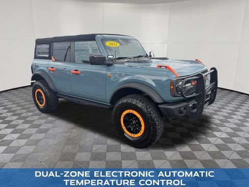 Used 2022 Ford Bronco Badlands w/ Sasquatch Package AWD/4WD image 7