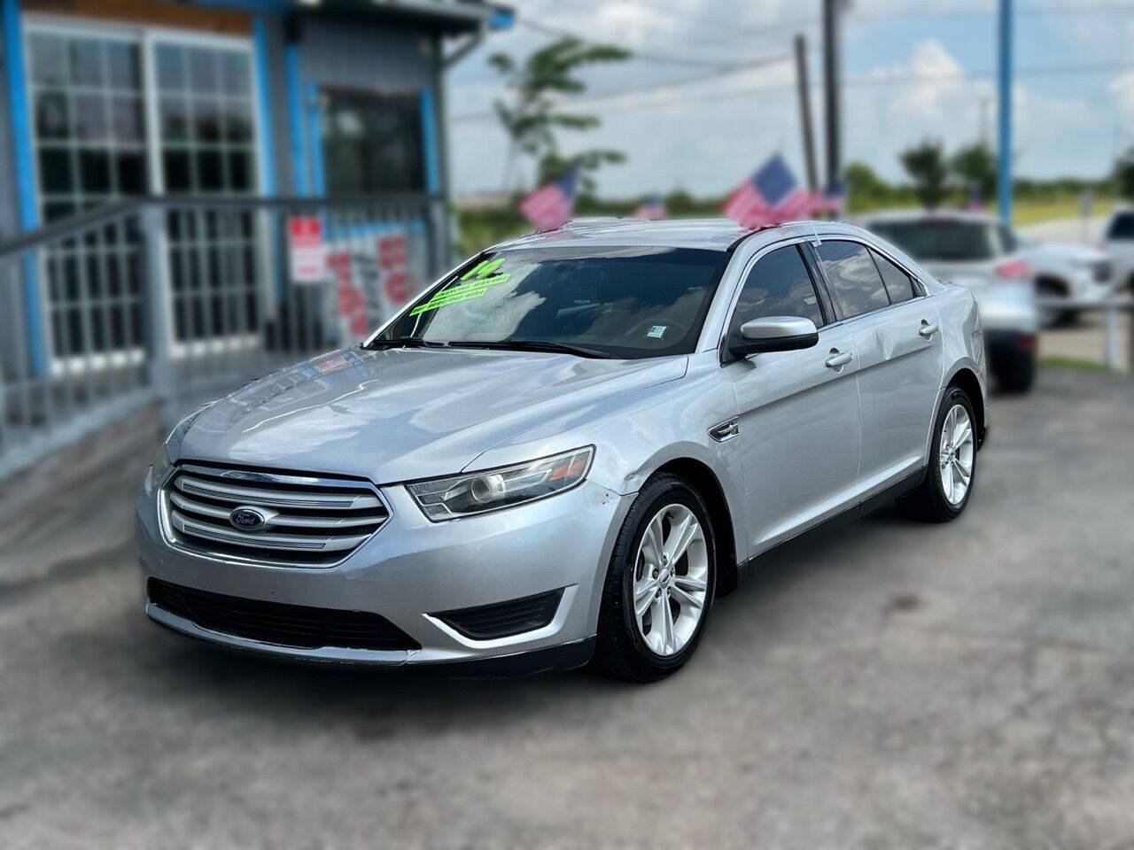 Used 2014 Ford Taurus SEL FWD image 1