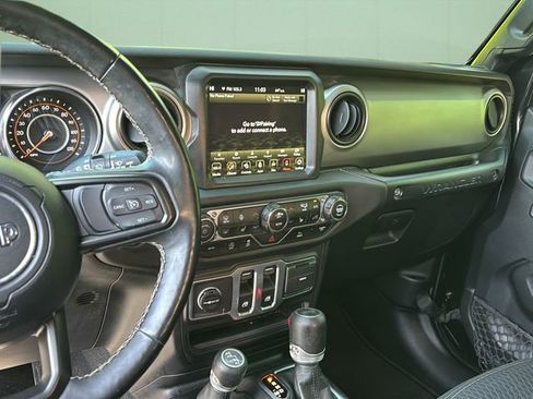 Certified 2021 Jeep Wrangler Sport AWD/4WD image 18