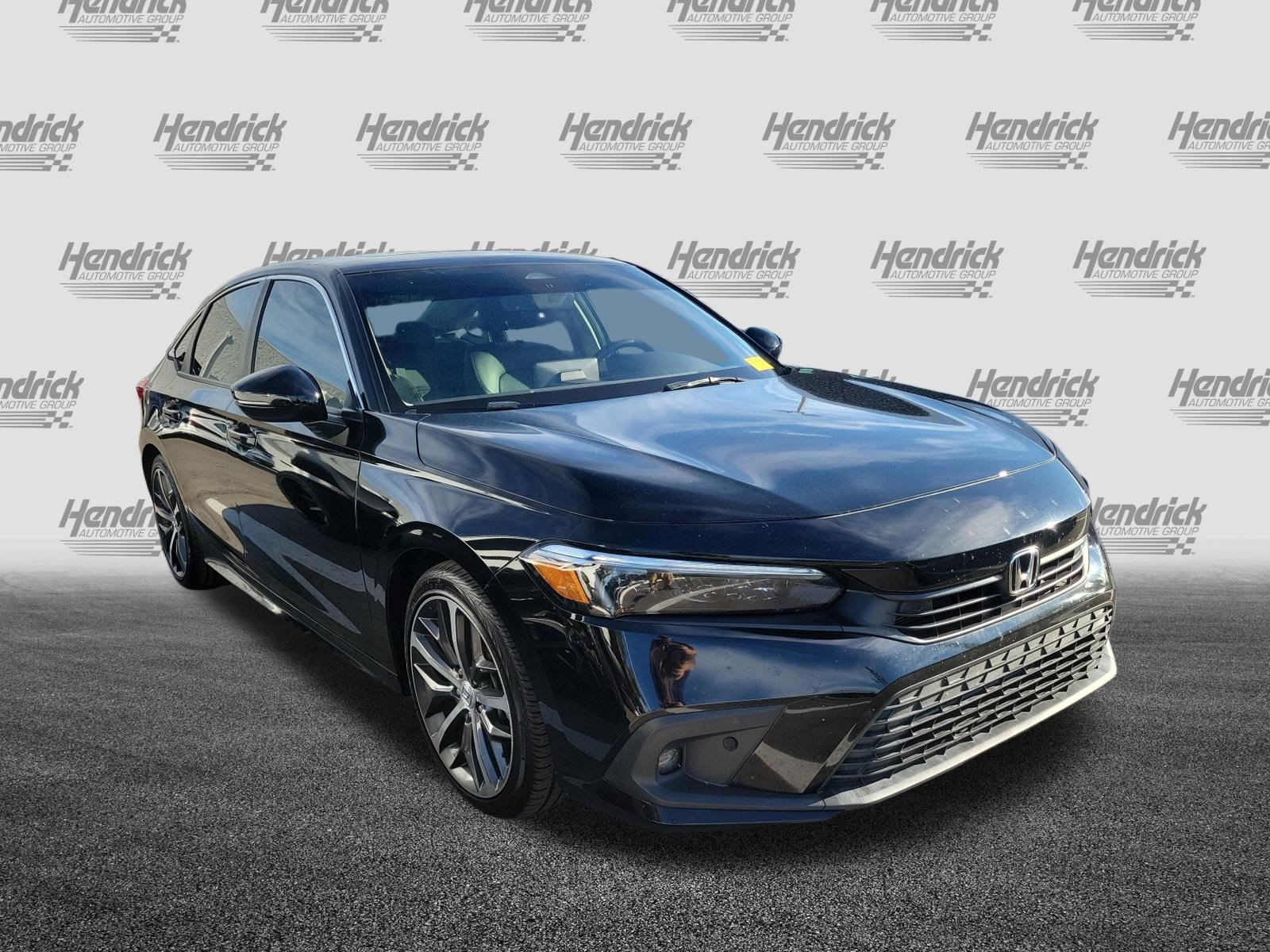 Used 2024 Honda Civic Touring image 2