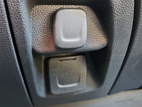 Used 2018 Chevrolet Silverado 1500 LT w/ All Star Edition image 24