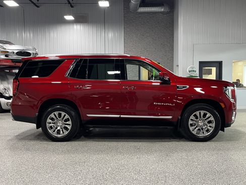 Certified 2021 GMC Yukon Denali w/ Advanced Technology Package AWD/4WD image 6