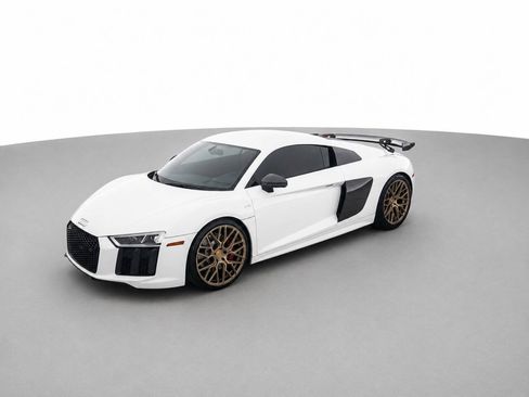 Used 2018 Audi R8 V10 w/ Premium Package RWD image 9